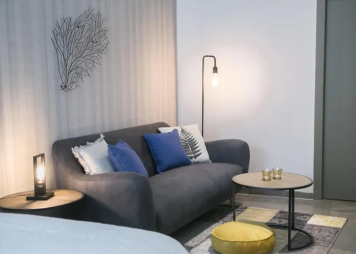 Casa Chinitas Homes